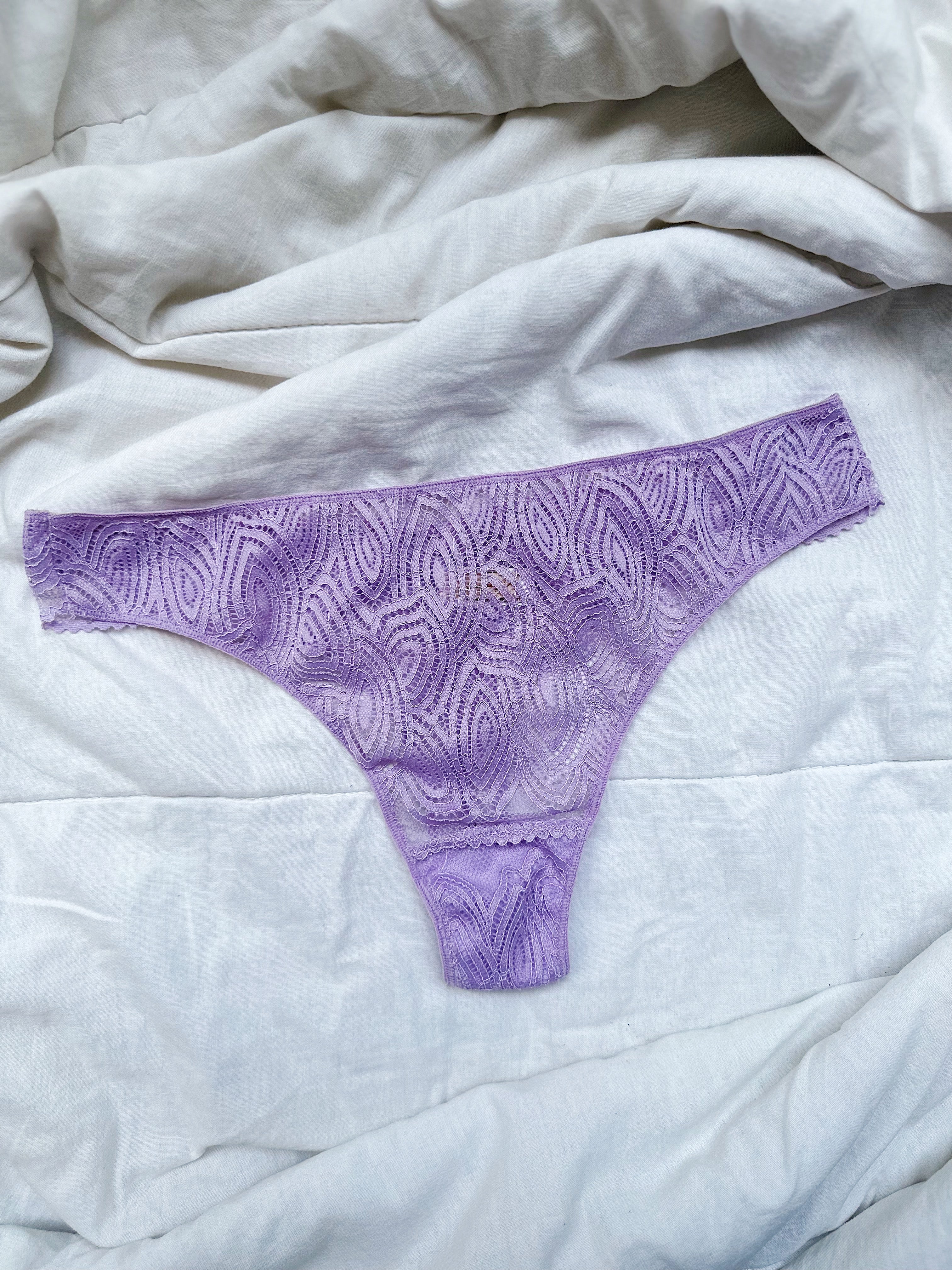 Calcinha Toda Renda Fio Lavanda