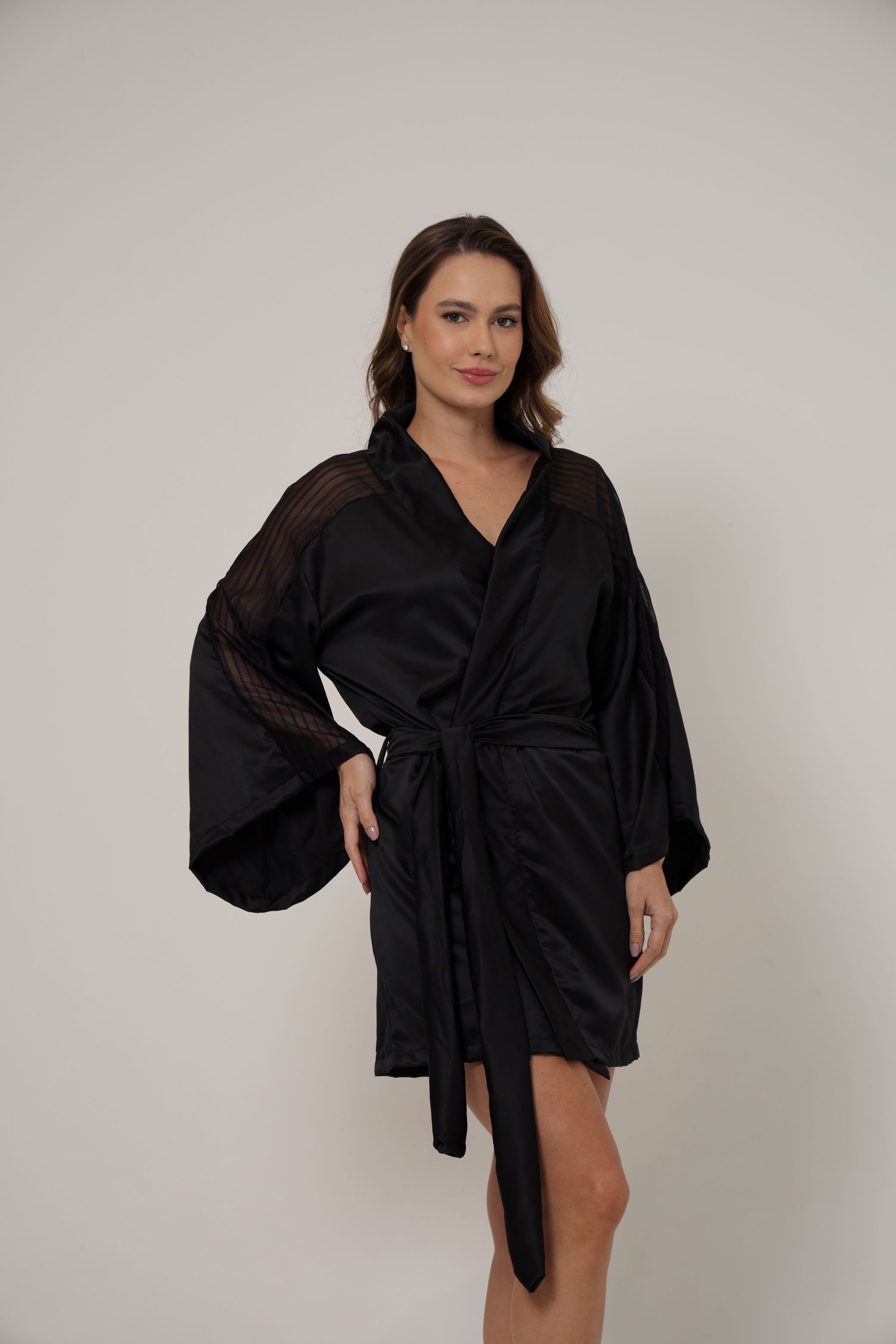 Robe Cetim Preto