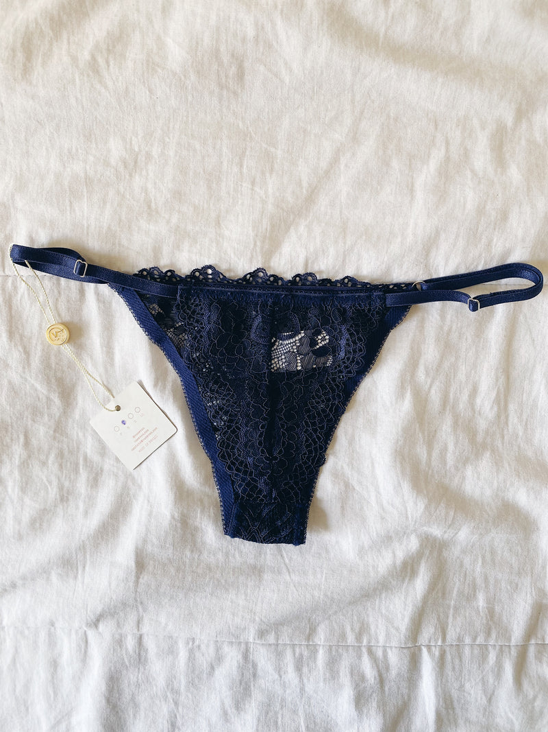 Calcinha Calma  String - Azul Marinho