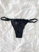 Calcinha String Elegance - Preto c/ Amendôa